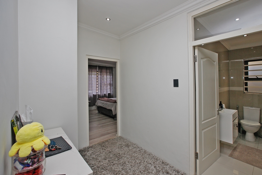 3 Bedroom Property for Sale in Claremont Village Western Cape